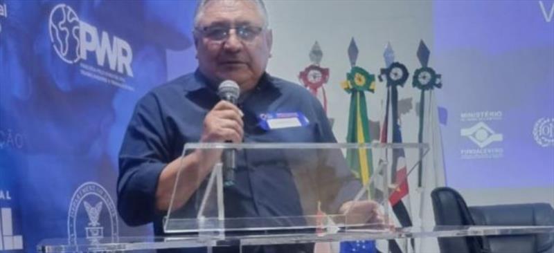 LÍDER FRENTISTA PARTICIPA DE SEMINÁRIO DE PROMOÇÃO DA NEGOCIAÇÃO COLETIVA