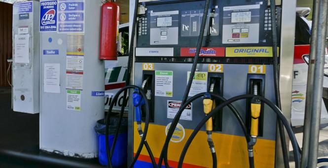 POSTOS DE COMBUSTÍVEIS AUMENTAM O PREÇO DA GASOLINA NO DF SEM AUMENTO DA PETROBRAS